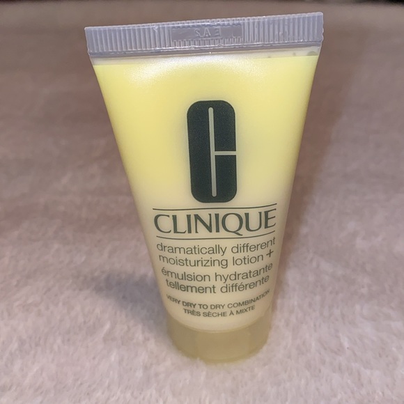 Clinique fan favorites (sample sizes) - Picture 11 of 16